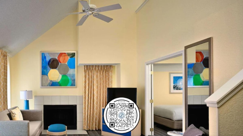 Two Bedroom Suite - Two Kings - Fireplace - Mobility/Hearing Accessible - Shower
